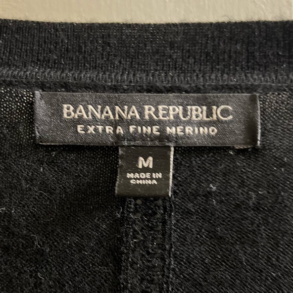 Banana Republic-Black Extra Fine 100% Merino Wool Sweater-Medium - Picture 3 of 5